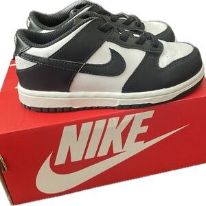 TODDLER NIKE DUNKS - PANDAS - Size 10C